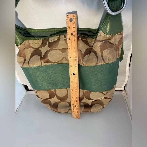 Coach Signature Classic C Bucket Bag - green/Tan color - Picture 6 of 8